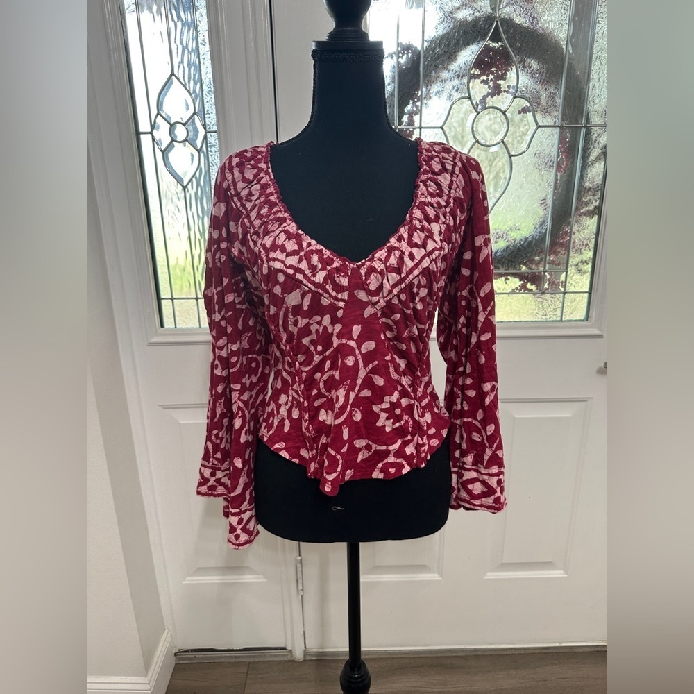 Free People On the Block Bell Sleeve Top size large - NWOT